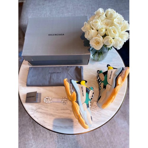 Balenciaga Triple S Sneakers BTSS1322713 